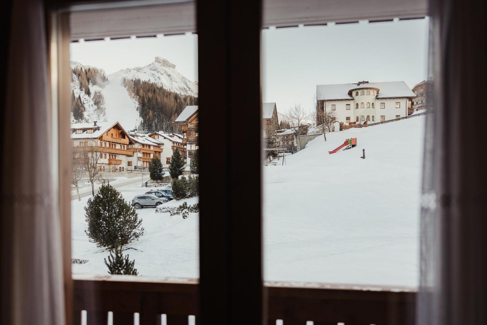 Hotel Alpenrose Arabba Exterior photo